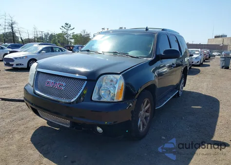 2010 GMC Yukon Denali z USA, uszkodzony, nr VIN 1GKUKEEF8AR100600